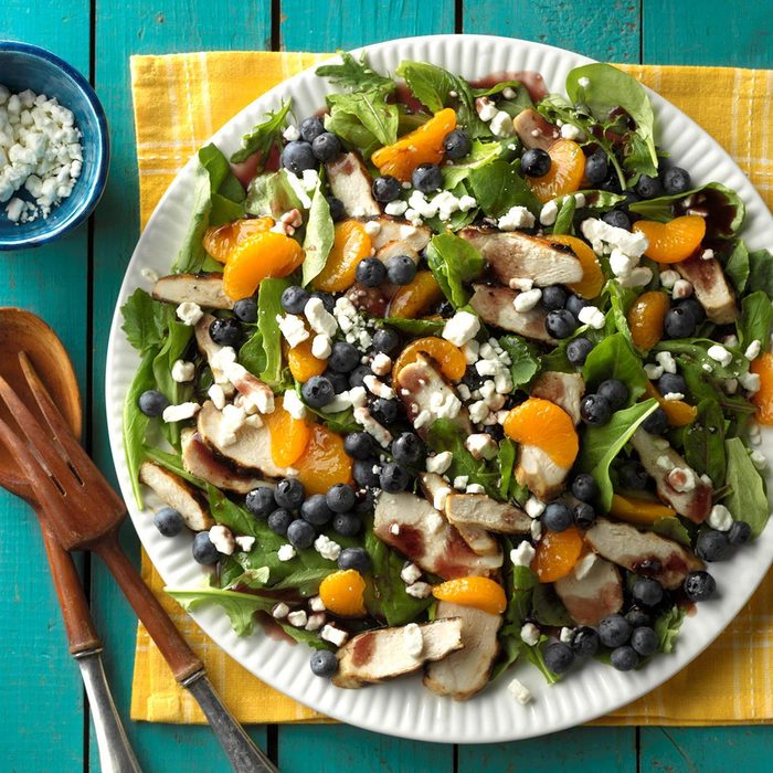 Grilled chicken salad with blueberries