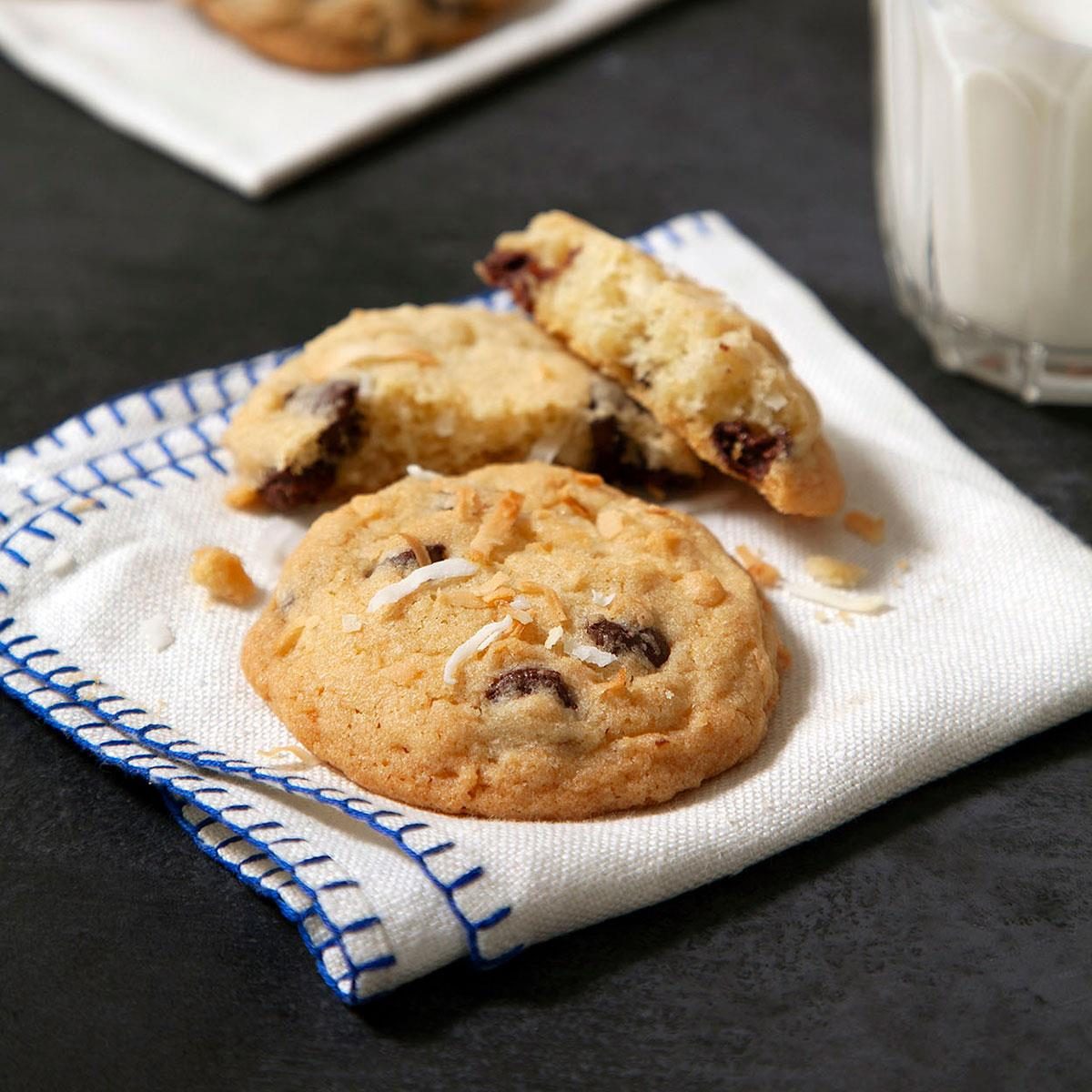 Coconut Chocolate Chip Cookies Exps Ft23 12642 Ec 120523 7