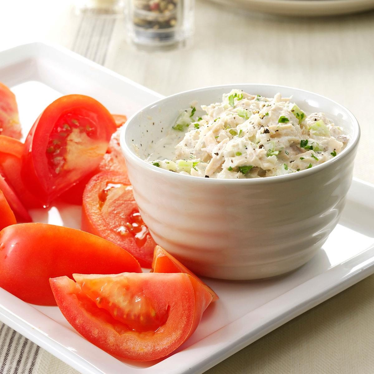 Crunchy Tuna Salad With Tomatoes Exps87145 Sd143205a01 31 3bc Rms 8