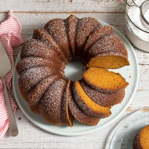 Moist Pumpkin Tube Cake Exps Ft23 11217 St 0914 1