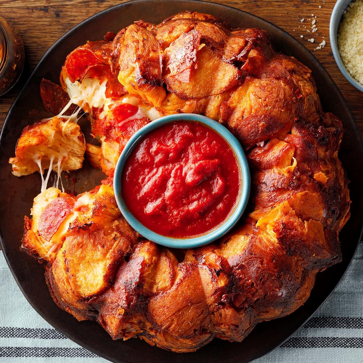 Pizza Monkey Bread Exps Frbz22 192276 Dr 04 14 3b