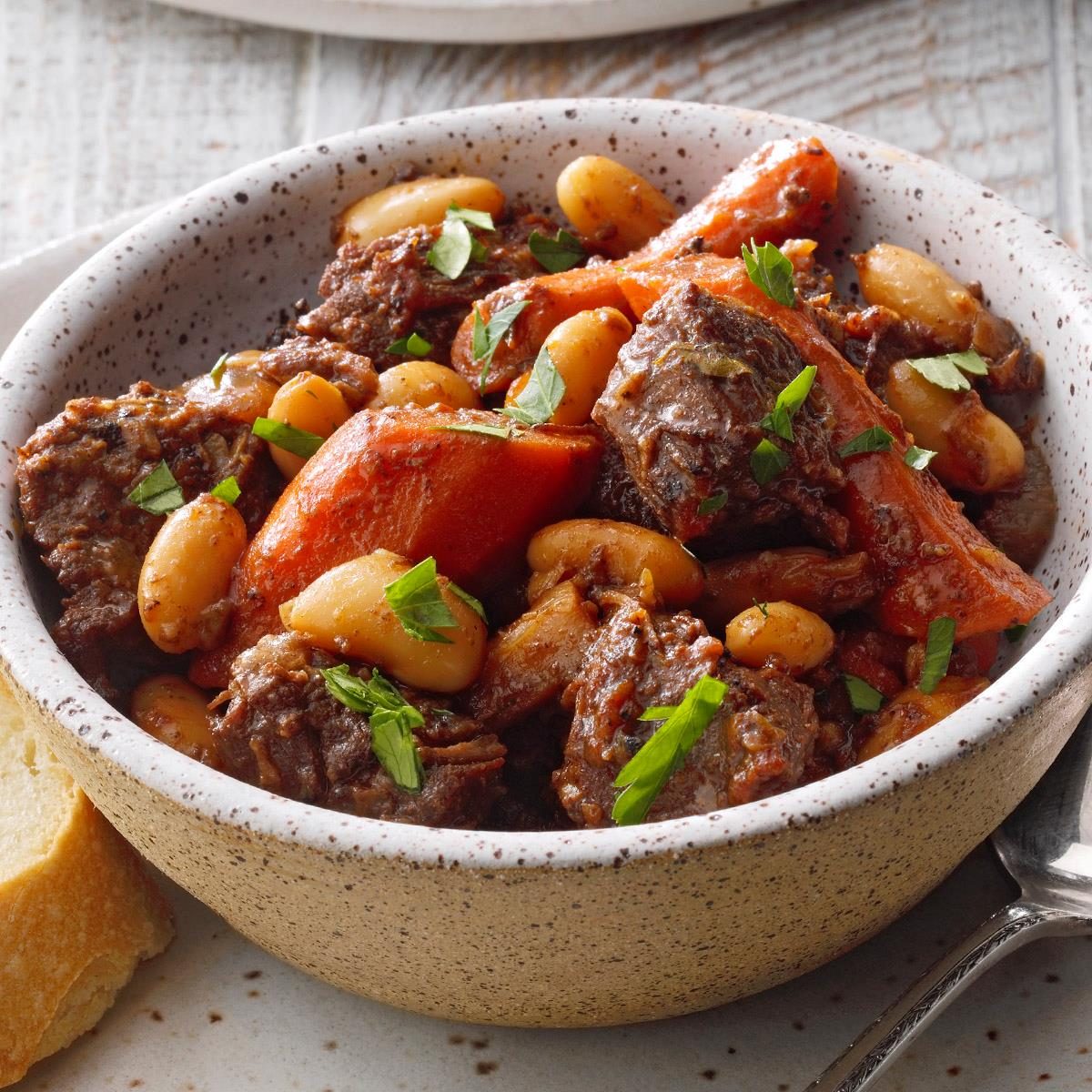 Wintertime Braised Beef Stew Exps Diydap21 41100 B10 12 1b