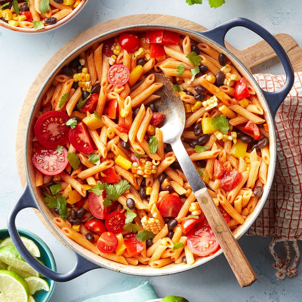 One Pot Black Bean Enchilada Pasta Exps Ldddm24 206844 Dr 01 25 2b