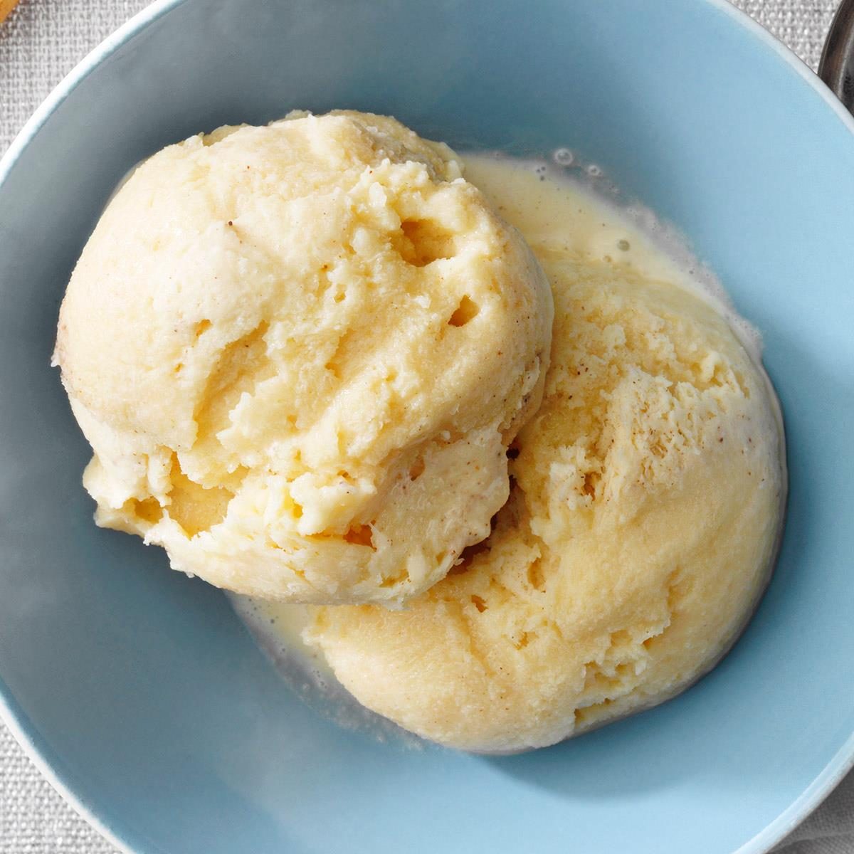 No Churn Eggnog Ice Cream Exps Tohca22 221587 E11 04 5b