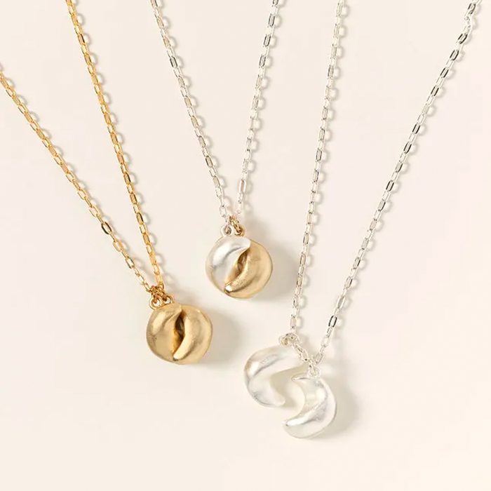 Hug Necklace