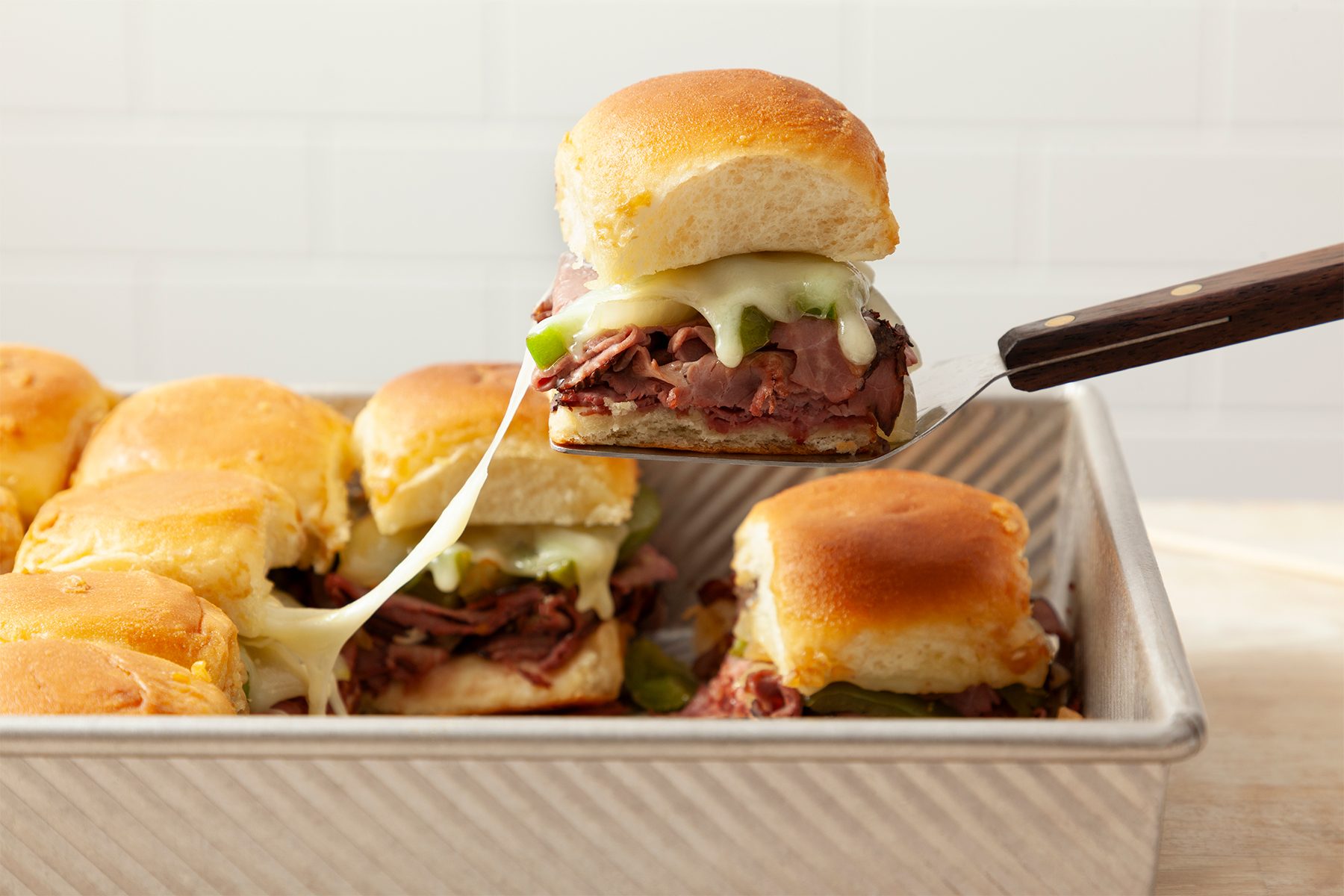 Philly Cheesesteak Sliders Ft24 201457 Jr 0126 6 Alt Cheesepull