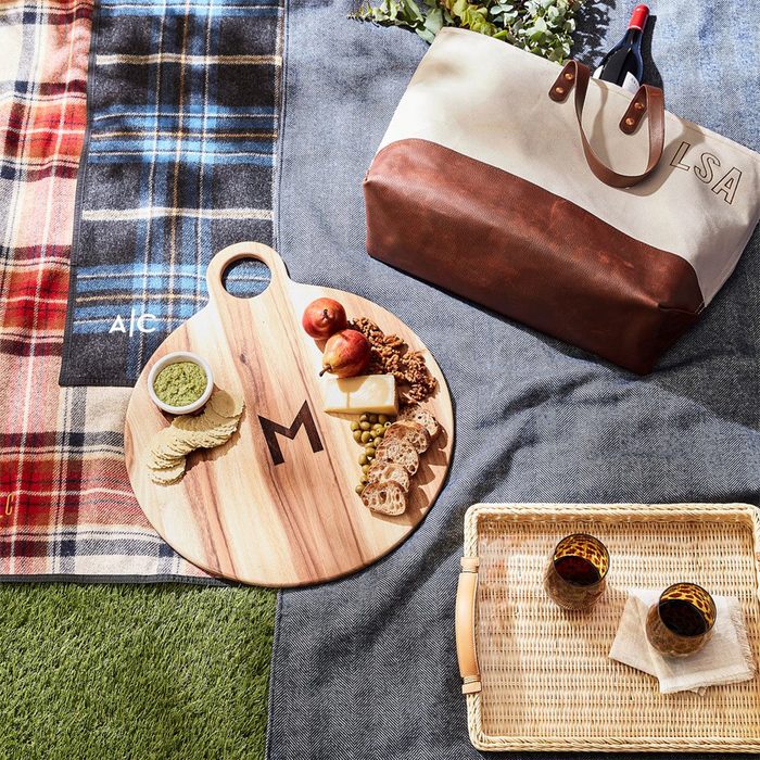 Customized Acacia Wood Cheese Board