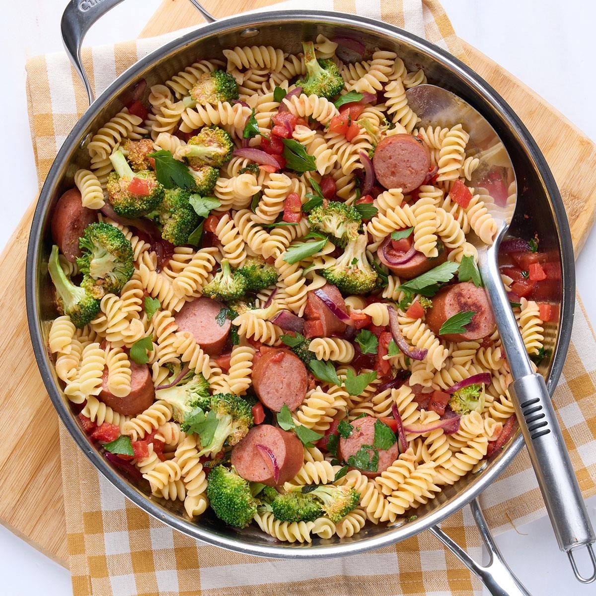 Pasta Broccoli Sausage Simmer Exps Toh24 139902 Ruthiedarling 7