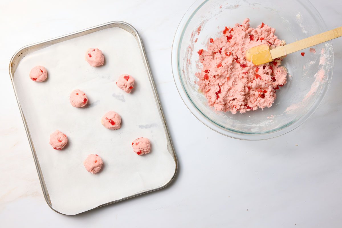 shape the cookies