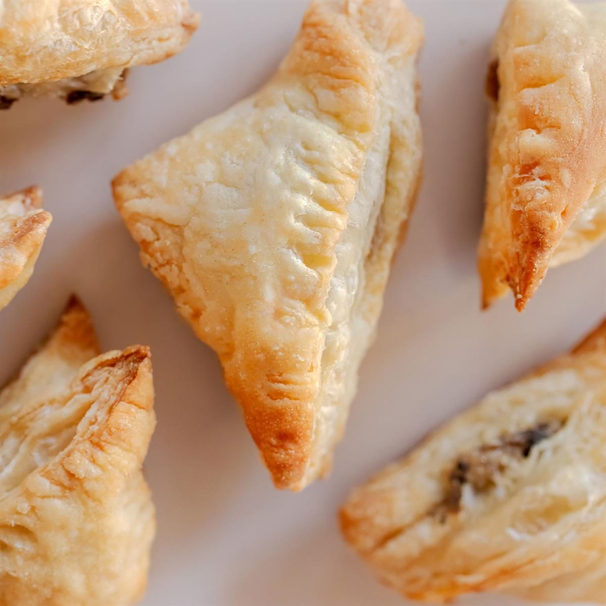 Mushroom Puff Pastry Exps Tohd24 64161 Jackiealpers 07