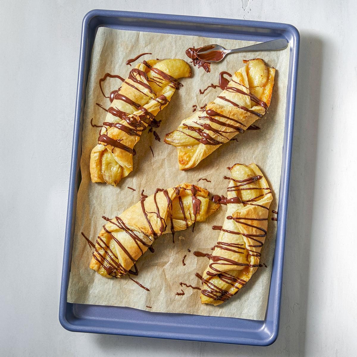 Banana And Chocolate Puff Pastry Exps Ft24 120059 Ec 1212 1