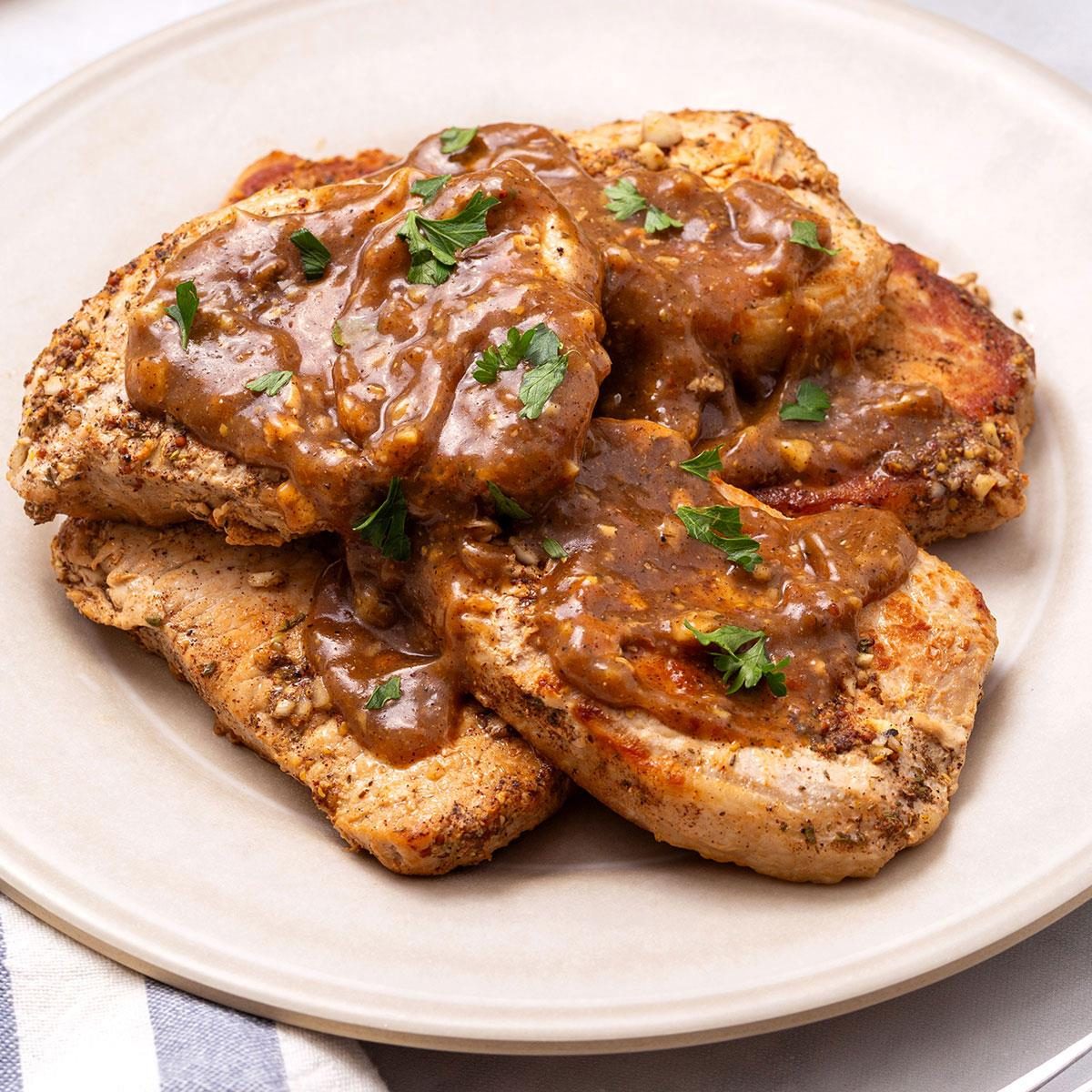 Apple Cider Pork Chops Exps Tohd24 177337 Abbeylittlejohn 05