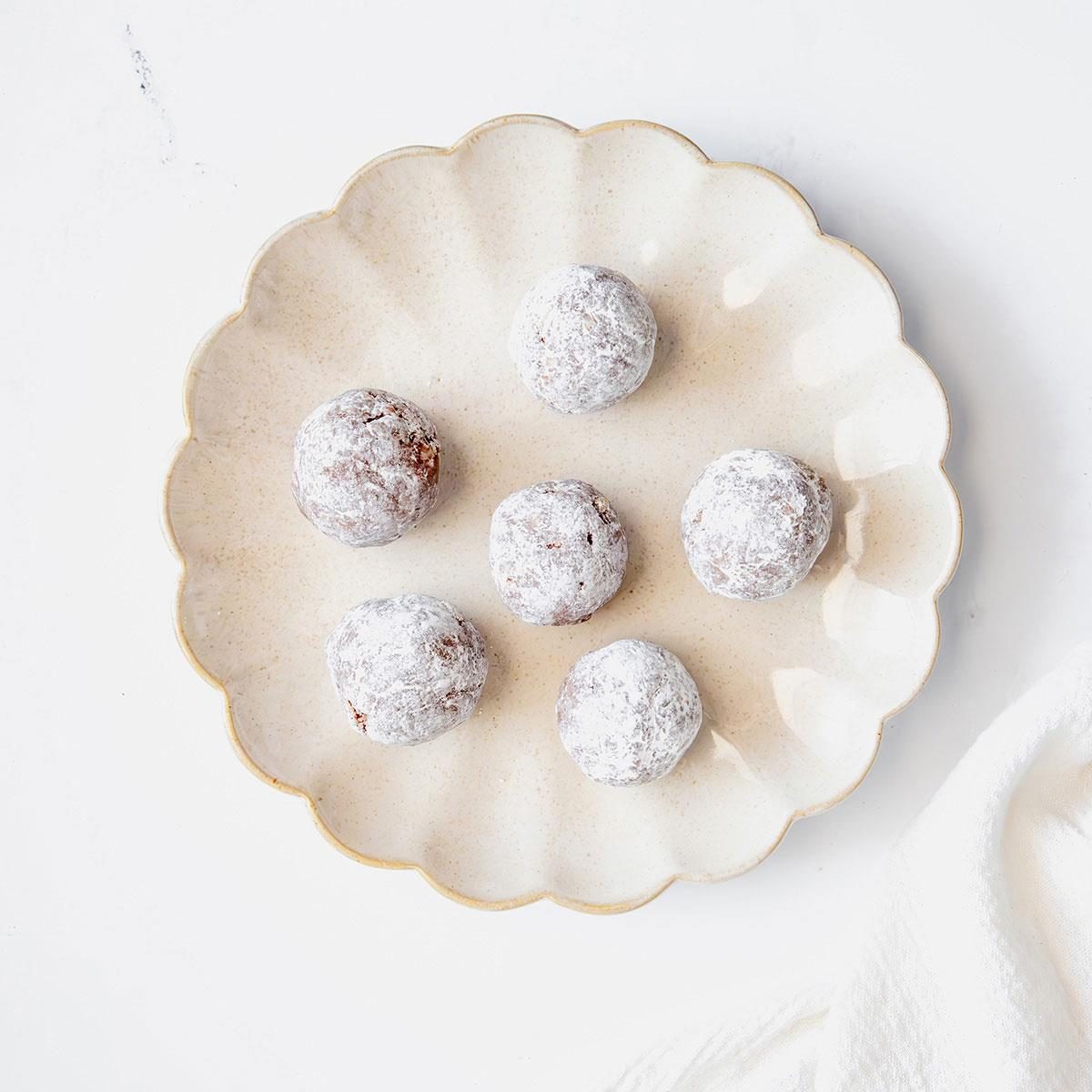Holiday Rum Balls Exps Tohd24 137427 Kaylawidmer 7
