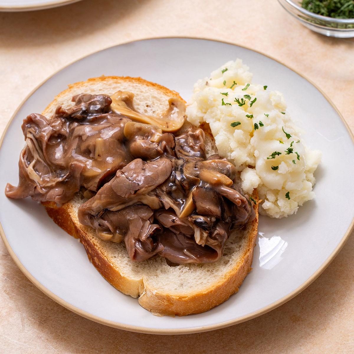 Hot Roast Beef Sandwich Exps Tohd24 41974 Abbeylittlejohn 05