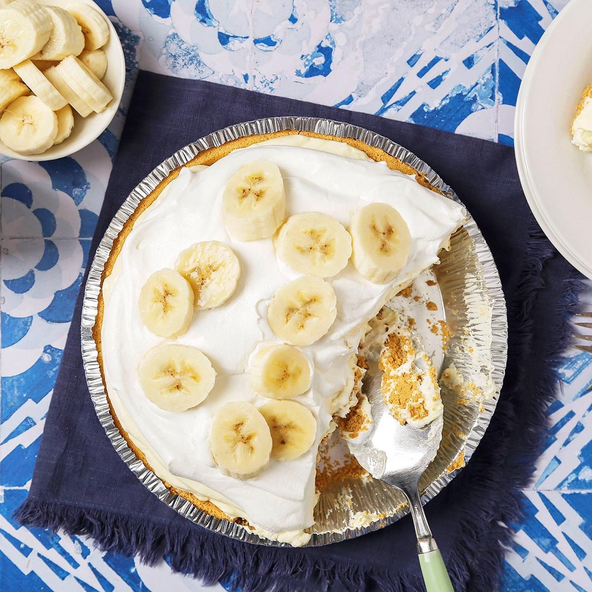 Old Fashioned Banana Cream Pie Exps Tohd24 18664 Jonathanmelendez 05