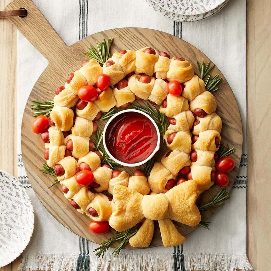 Pigs in a Blanket Wreath
