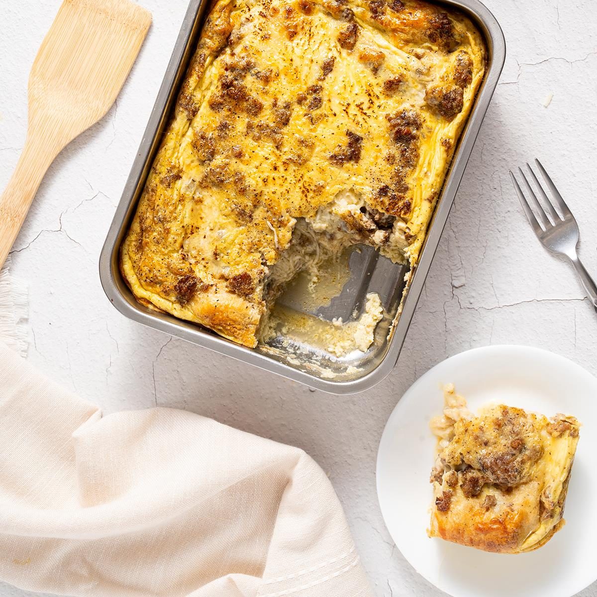 Sausage Crescent Roll Breakfast Casserole Exps Tohd24 164843 Alejandromonfort 5
