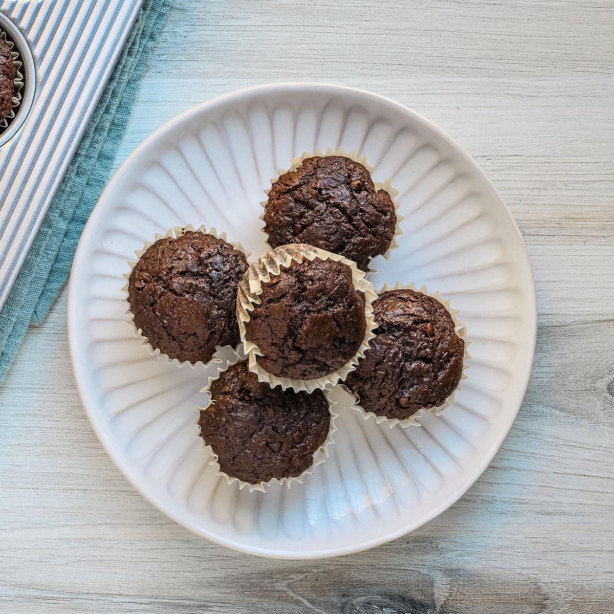 Chocolate Zucchini Muffins Exps Tohd24 277188 Dianarattray 4