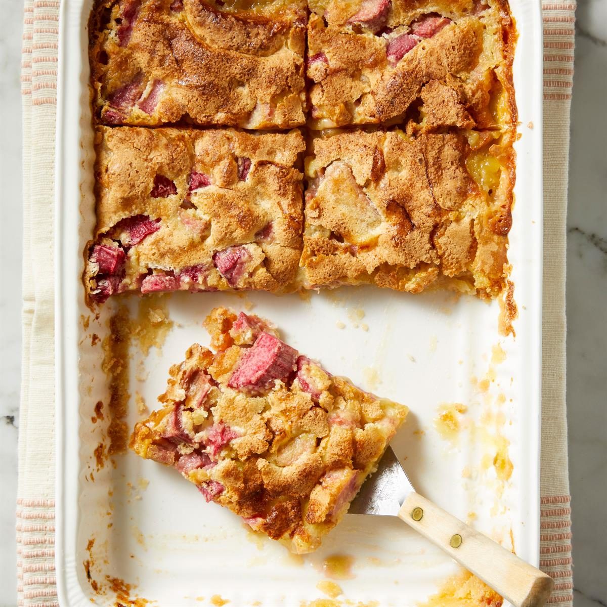 Old Fashioned Rhubarb Torte Exps Ft25 3894 Ec 0404 1