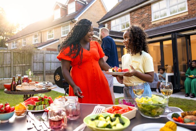 How to Host a Stress-Free Backyard Barbecue
