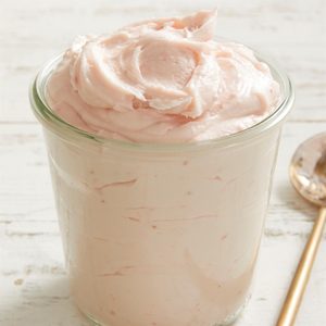 Strawberry Cream Cheese Frosting Exps Ft25 279797 Ac 0523 5